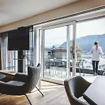 The Gast House Zell Am 4*