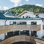 Hotel The Gast House Zell Am