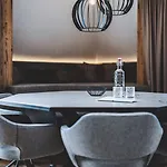 The Gast House Zell Am Hotel 4*
