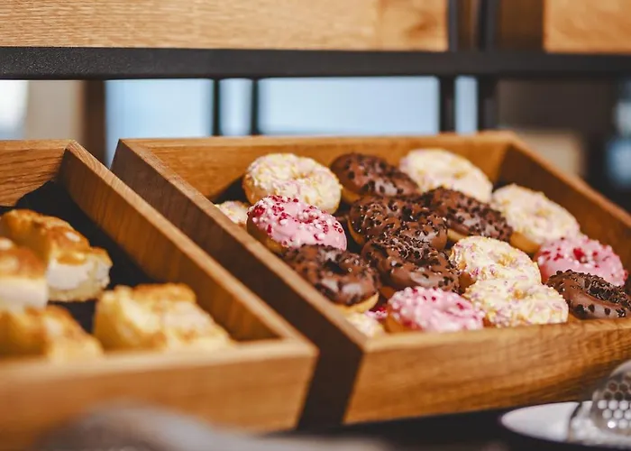 Отель The Gast House Zell Am 4*