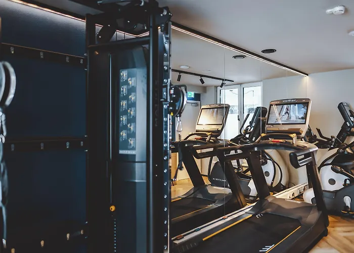 The Gast House Zell Am Hotel 4*