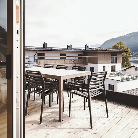 The Gast House Zell Am ツェル アム ゼー