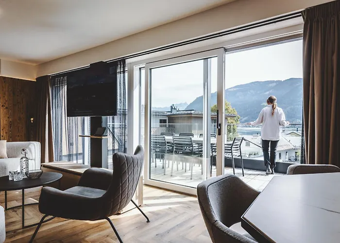 The Gast House Zell Am 4*