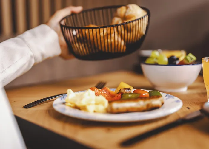 The Gast House Zell Am Hotel 4*